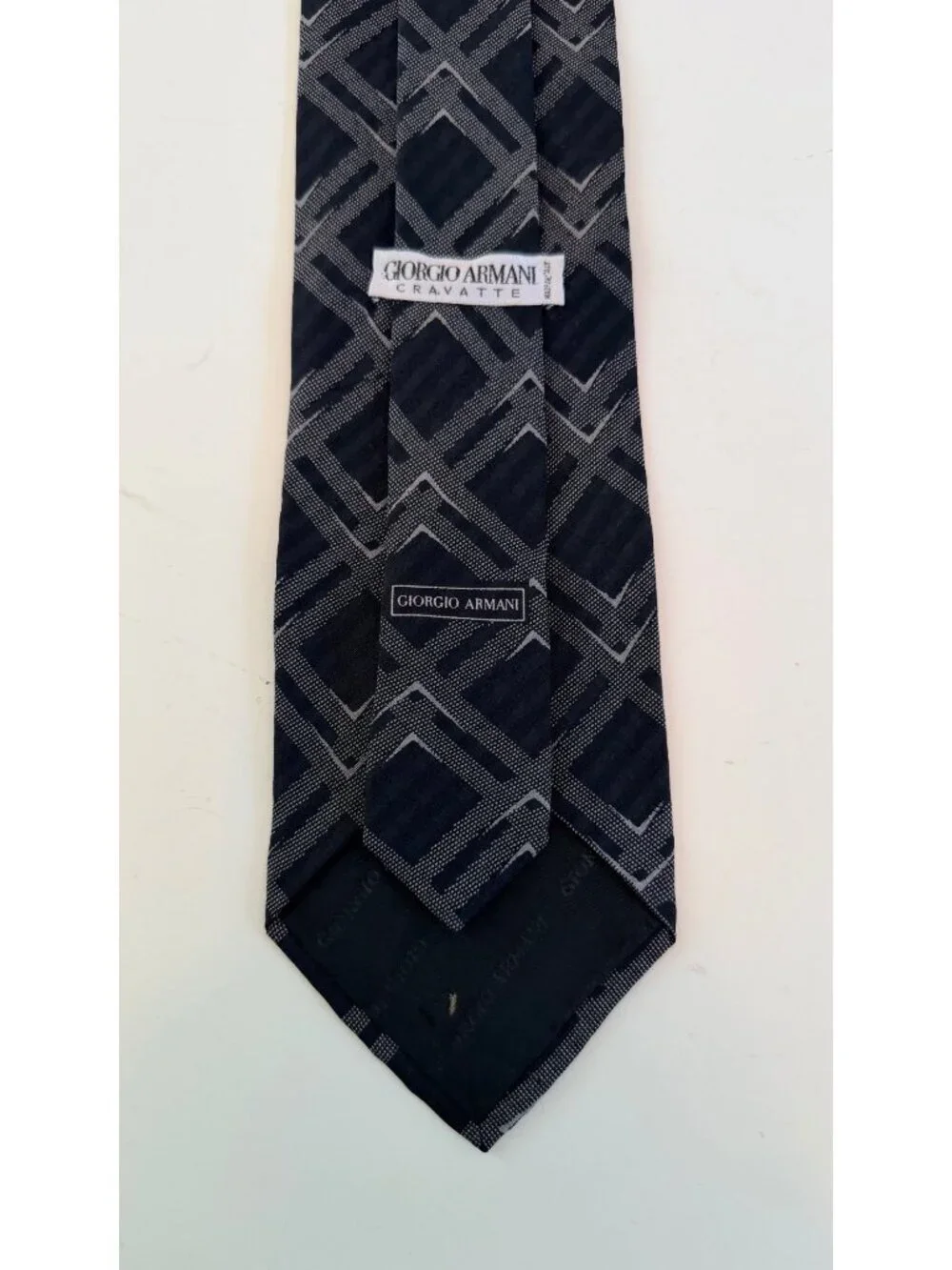 Giorgio Armani Cravatte 100% Silk Tie Black Gray Diamond Pattern Made In Italy